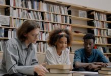 קורסים והתמחויות בתחום הטיפול הנפשי