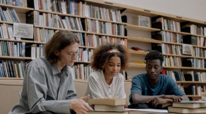 קורסים והתמחויות בתחום הטיפול הנפשי